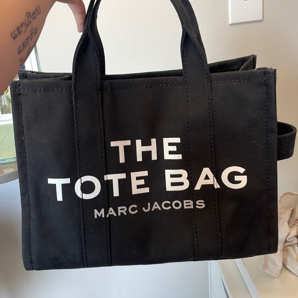 Marc Jacobs Medium Canvas The Tote Bag